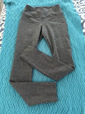 White House Black Market Runway Leggings in Dark Gray Herringbone